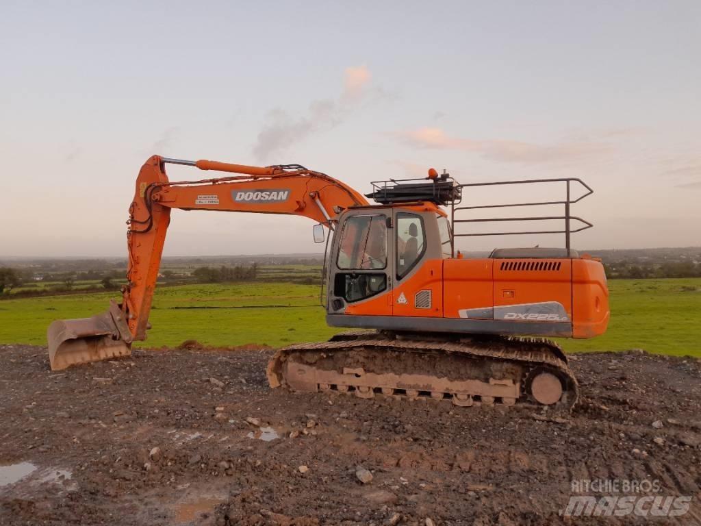 Doosan DX 225 Kāpurķēžu ekskavatori