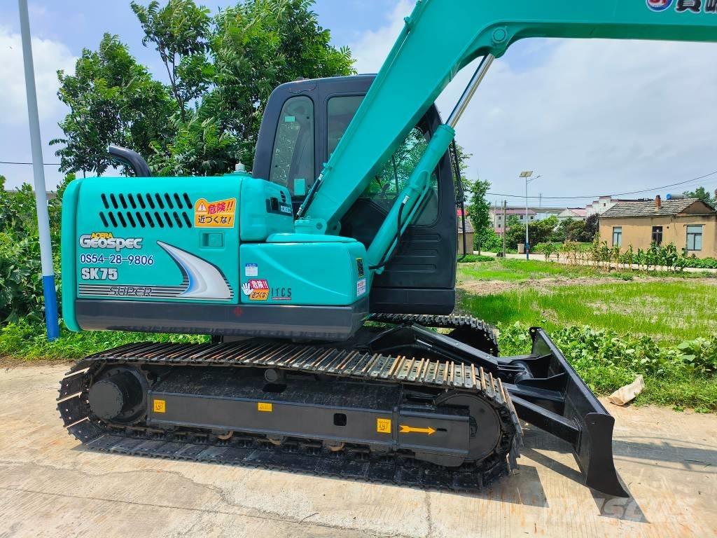 Kobelco SK 75 Kāpurķēžu ekskavatori