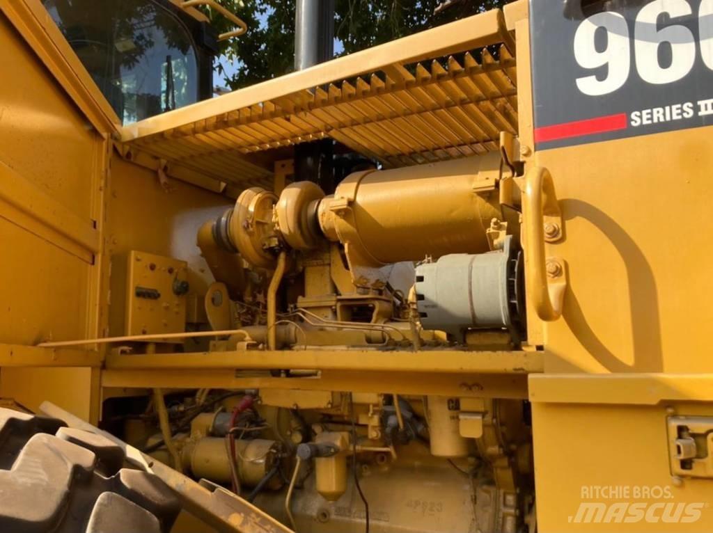 CAT 966 F II Iekrāvēji uz riteņiem