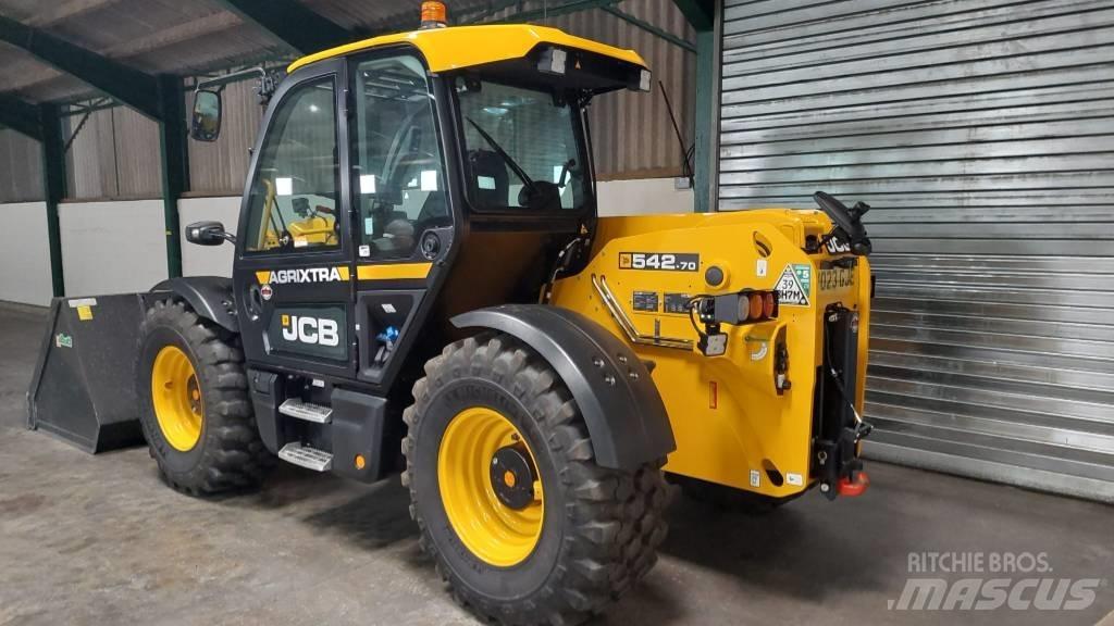 JCB 542-70 Agrixtra Lauksaimniecības pacēlāji