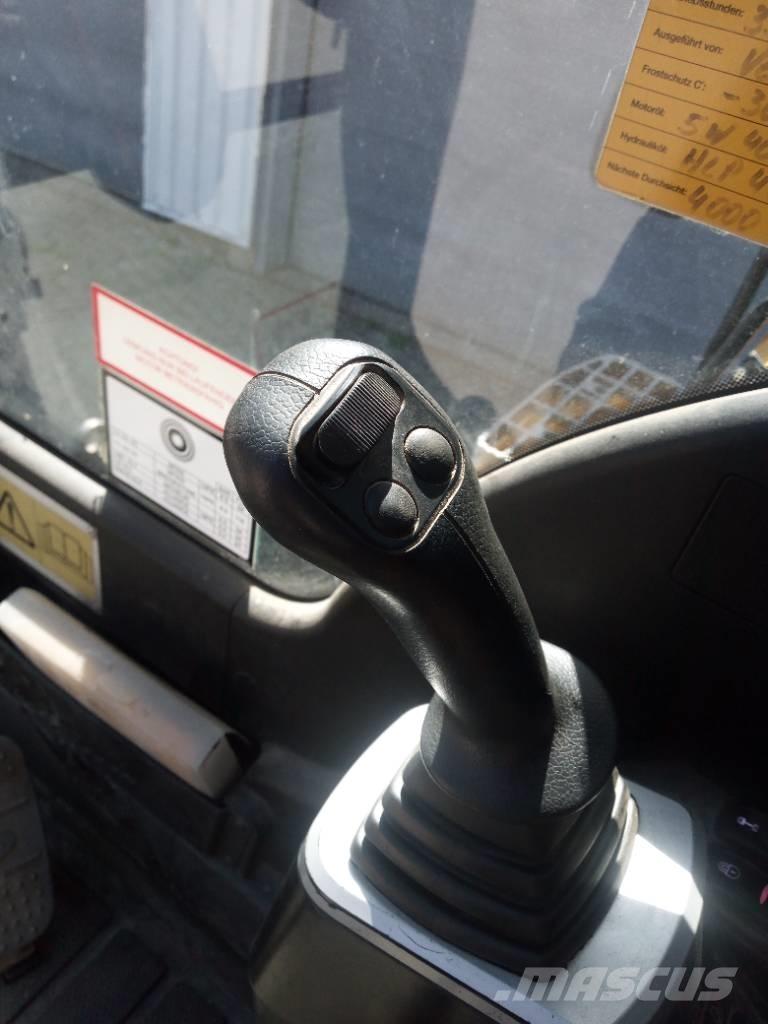 JCB JS 145 W Ekskavatori uz riteņiem