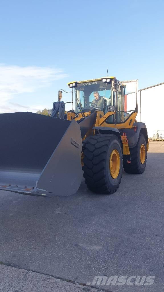 Volvo L 120 H Iekrāvēji uz riteņiem