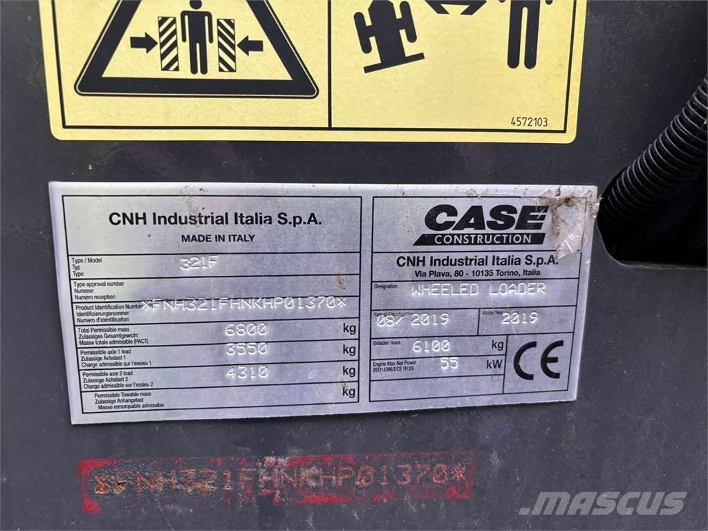 CASE 321f Iekrāvēji uz riteņiem