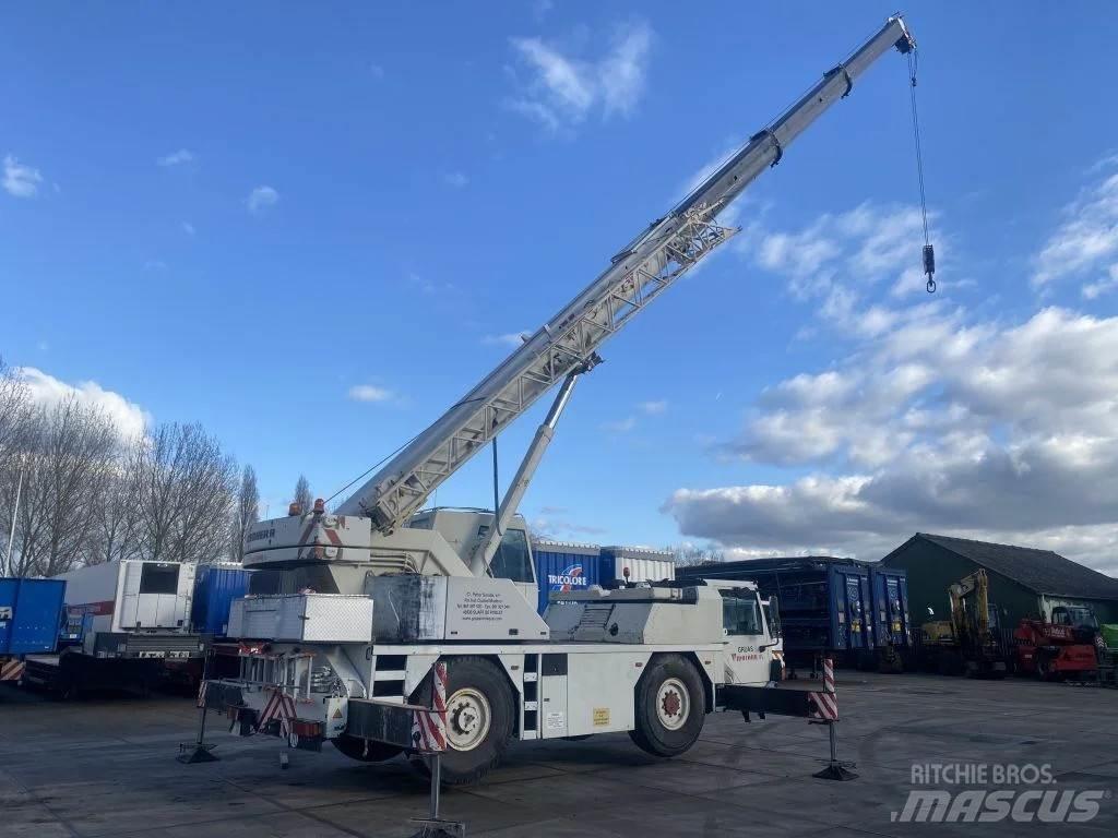 Liebherr LTM1030 Visurgājēji celtņi