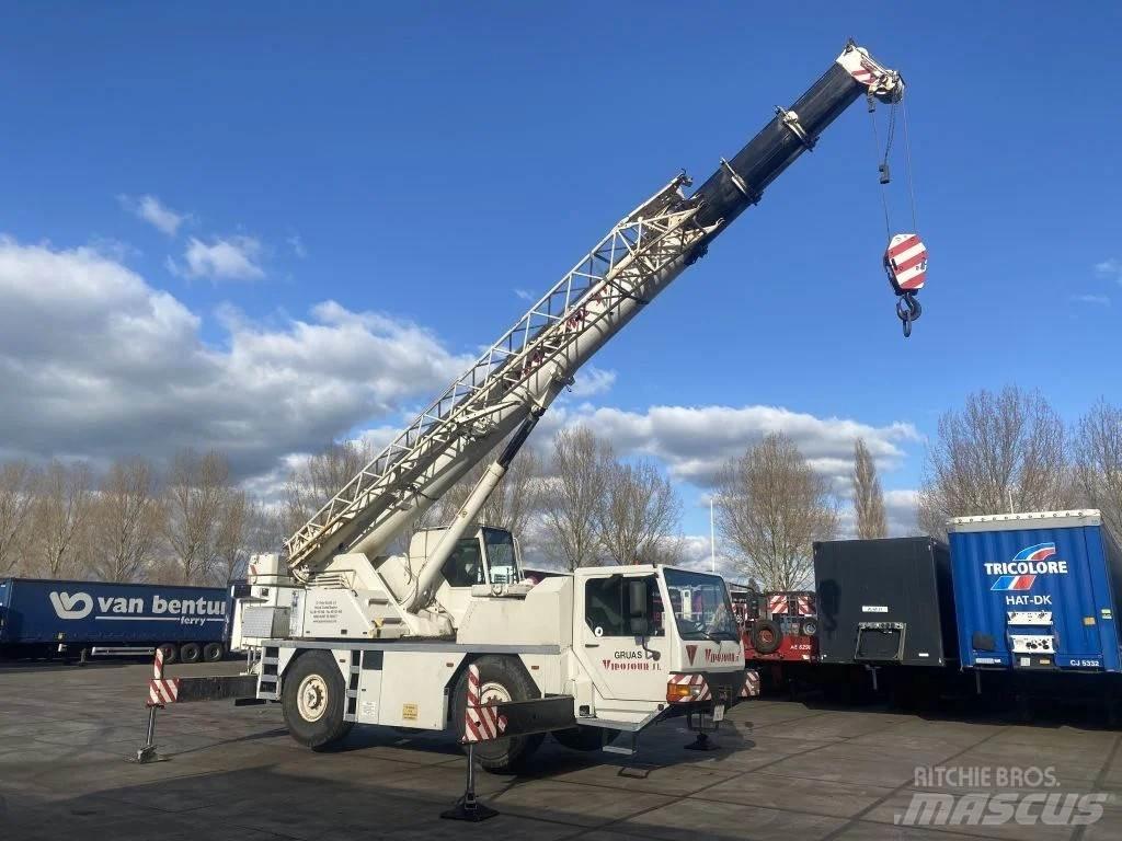Liebherr LTM1030 Visurgājēji celtņi