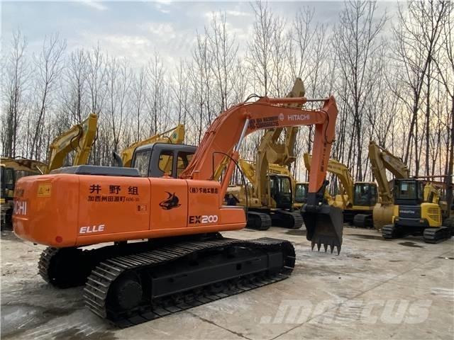 Hitachi EX200-5 Kāpurķēžu ekskavatori