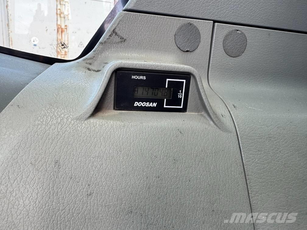 Doosan DX 300 LC-3 Kāpurķēžu ekskavatori