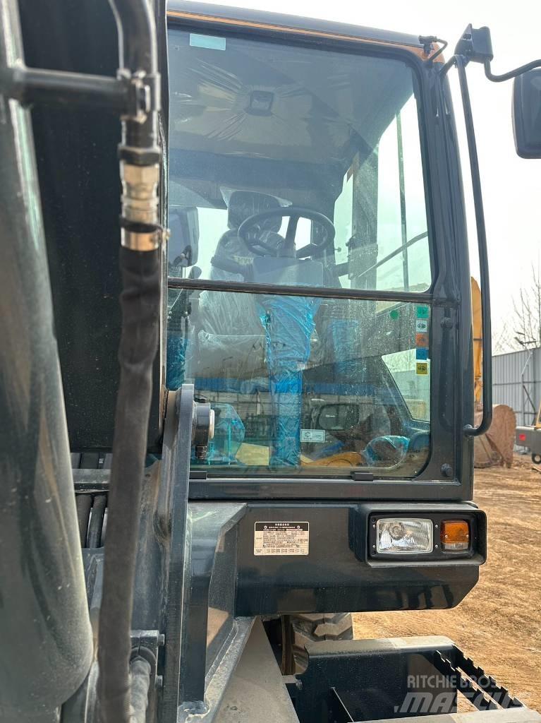 Hyundai 60 W Vidēja lieluma ekskavatori 7 t - 12 t