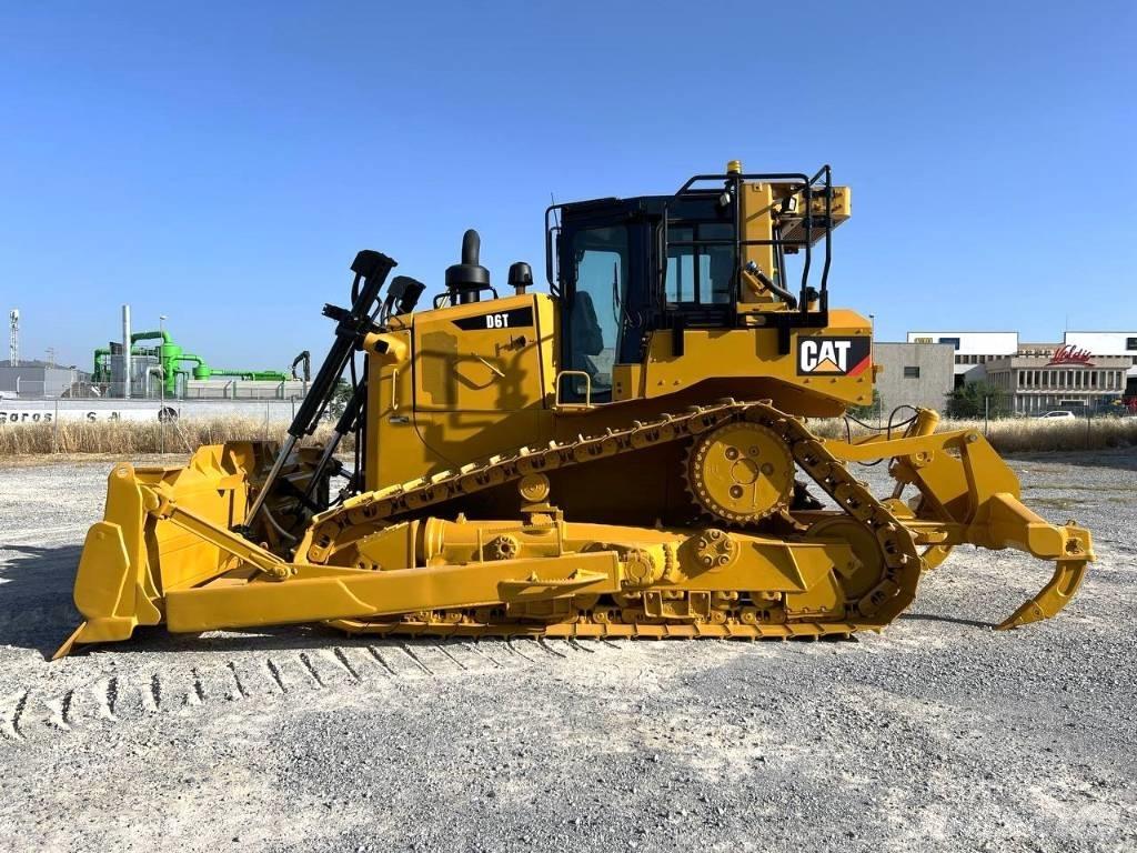 CAT D 6 T Kāpurķēžu buldozeri