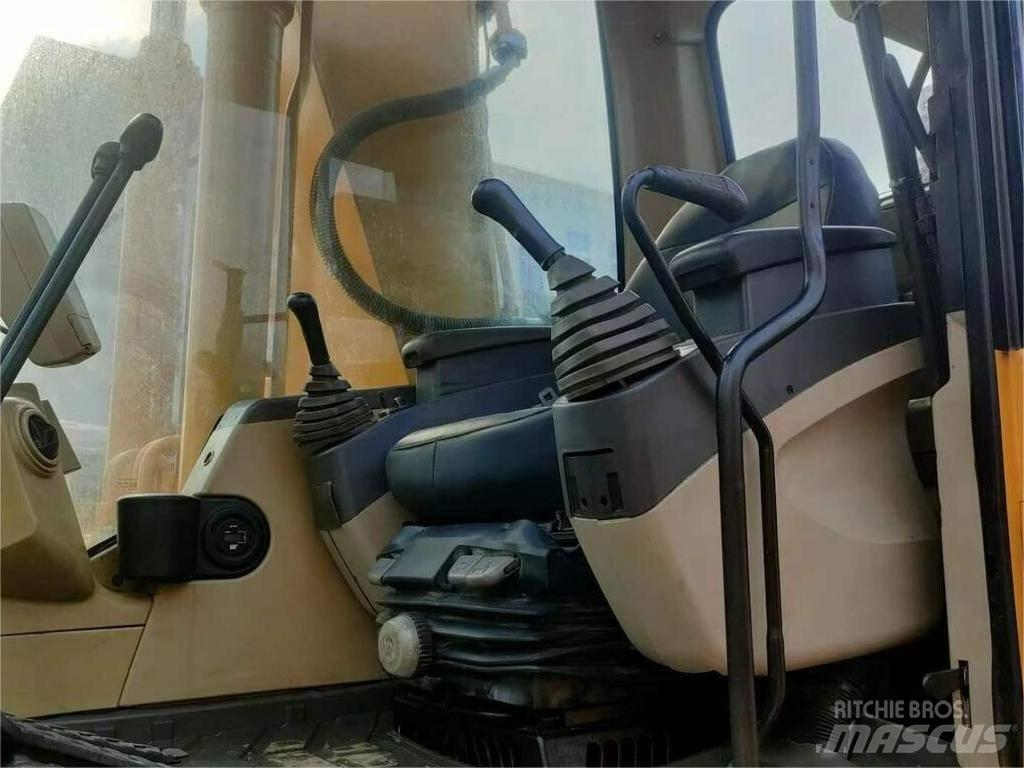 CAT 320C Kāpurķēžu ekskavatori