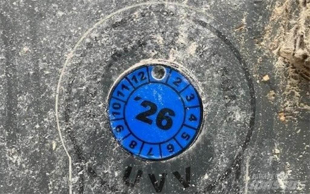 Komatsu WA 380--8E0 Iekrāvēji uz riteņiem