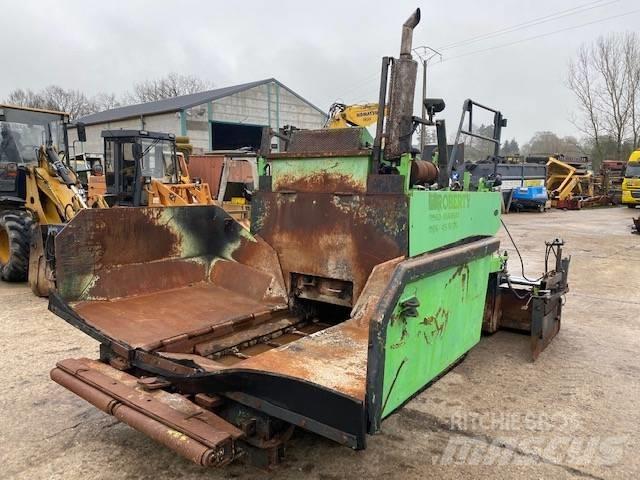Demag DF 60 C Asfalta klājēji