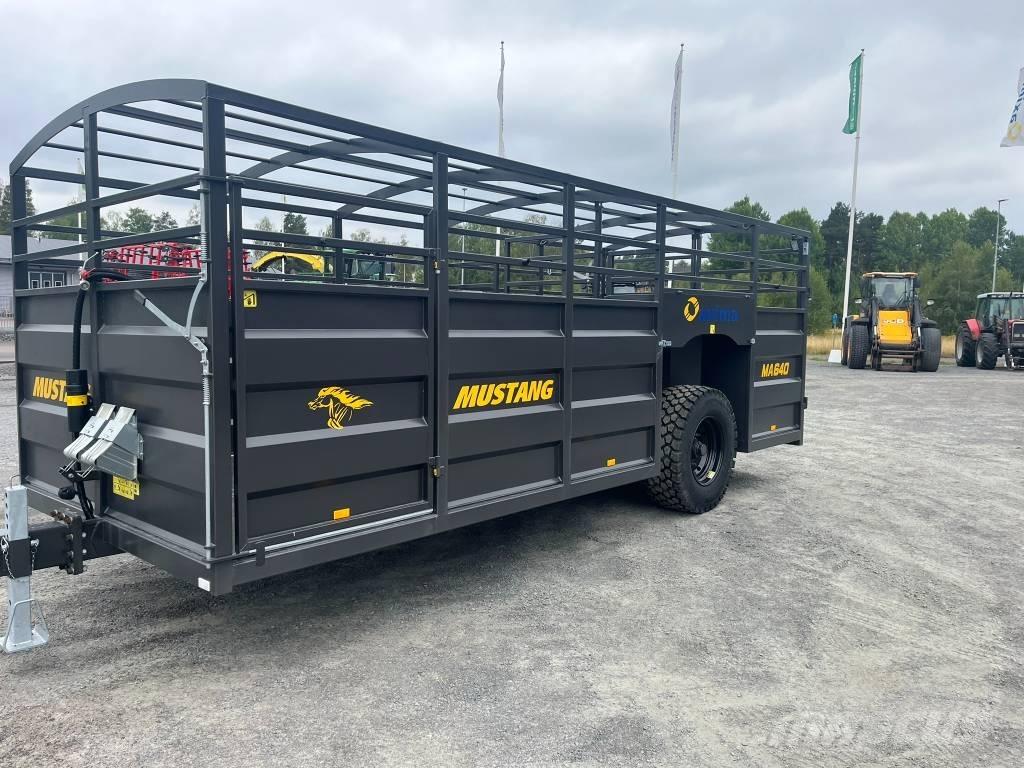 Mustang M 640 Citas piekabes