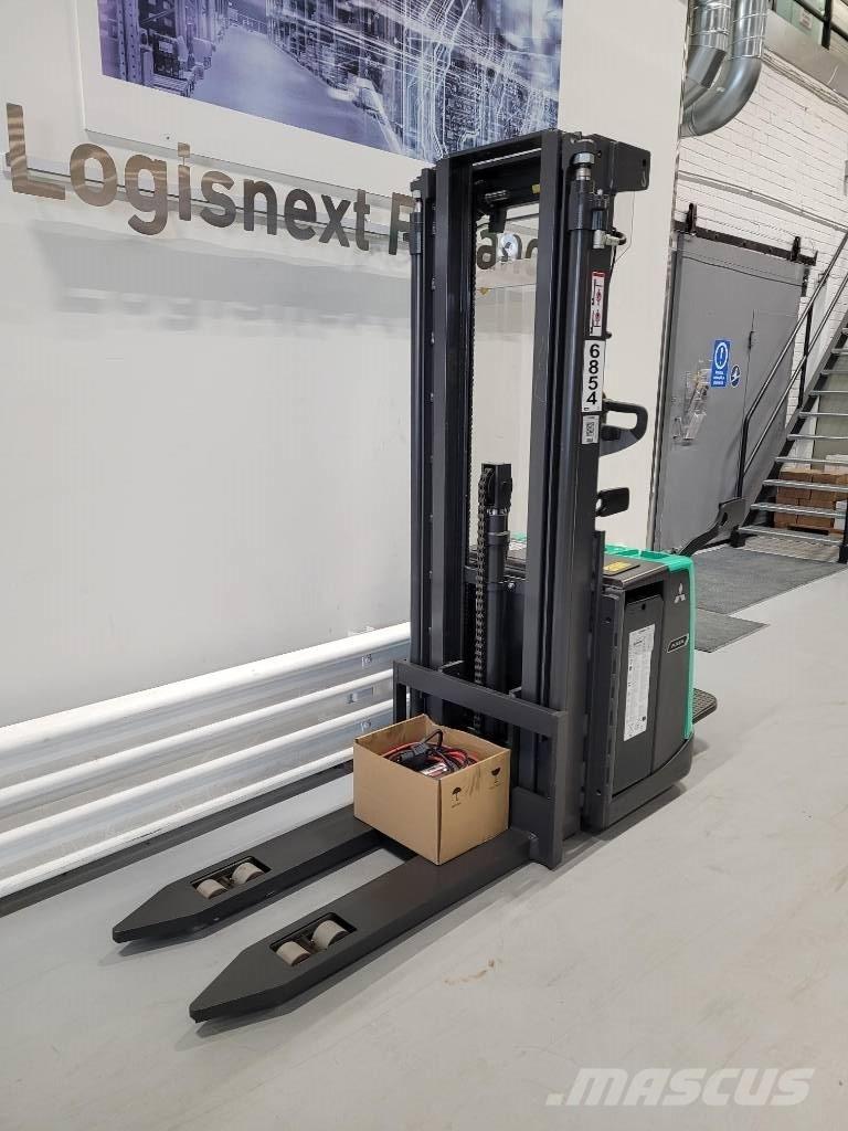 Mitsubishi SBV 16 P Pašgājēji krautnētāji