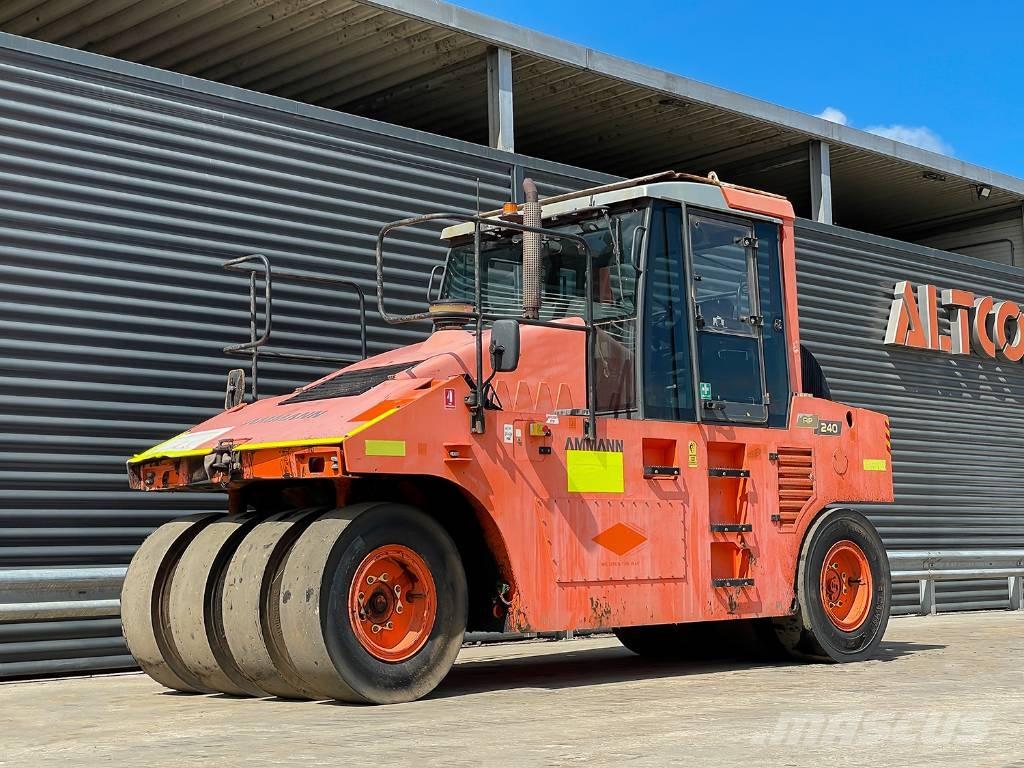 Ammann AP 240 Pneimatiskie veltņi