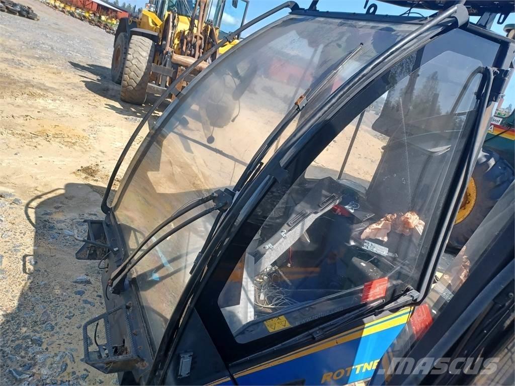Rottne H14 Kabīnes un interjers