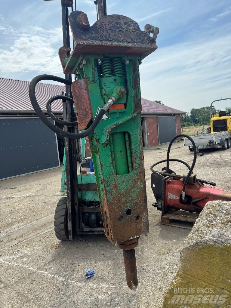 Montabert V 1200 BRH Hidrauliskie pāļu āmuri