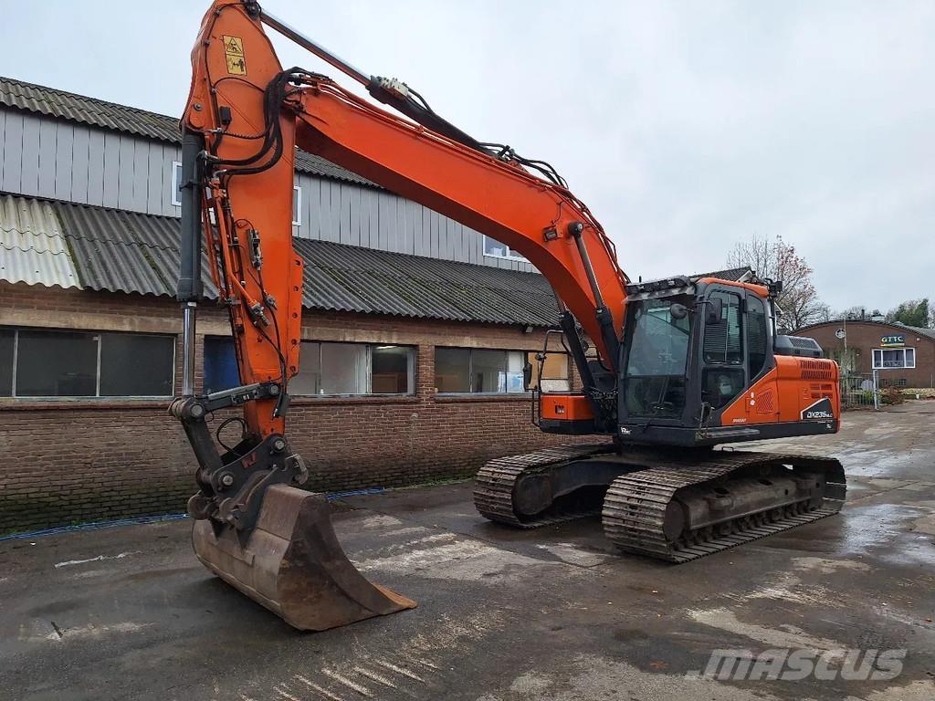 Doosan DX235NLC-5 Kāpurķēžu ekskavatori