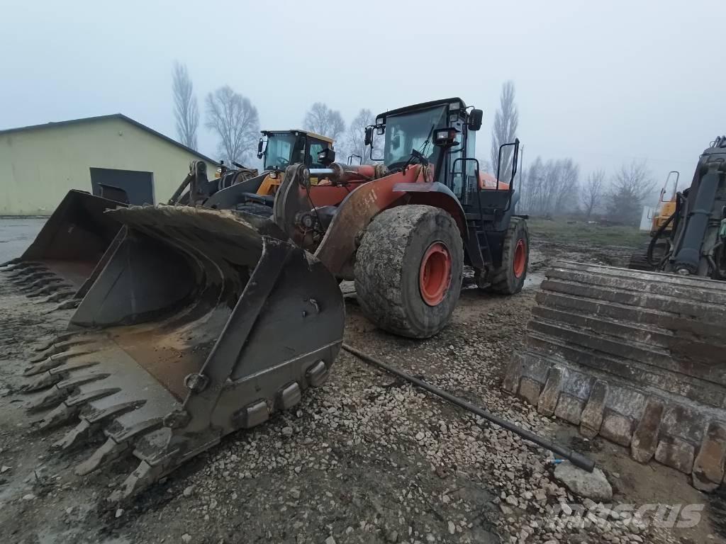 Hitachi ZW 310 Iekrāvēji uz riteņiem