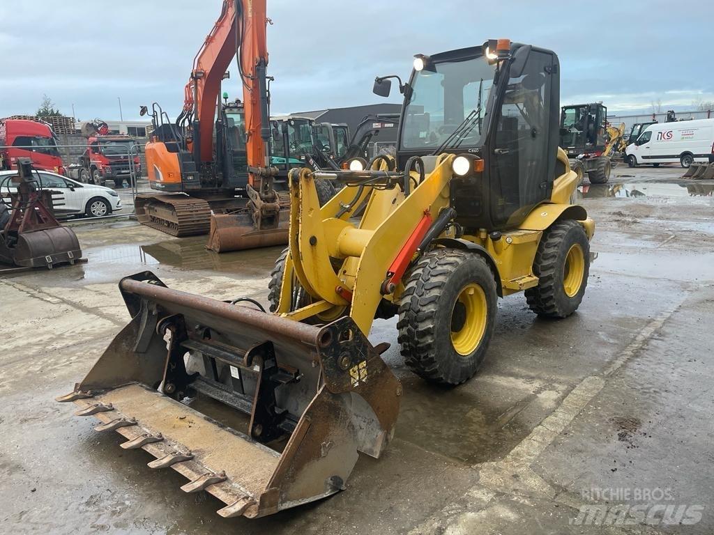 Yanmar V8 (26697) Iekrāvēji uz riteņiem