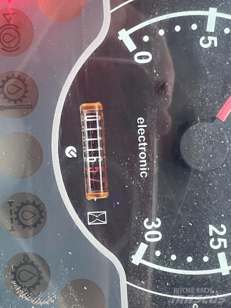 Yanmar V8 (26697) Iekrāvēji uz riteņiem