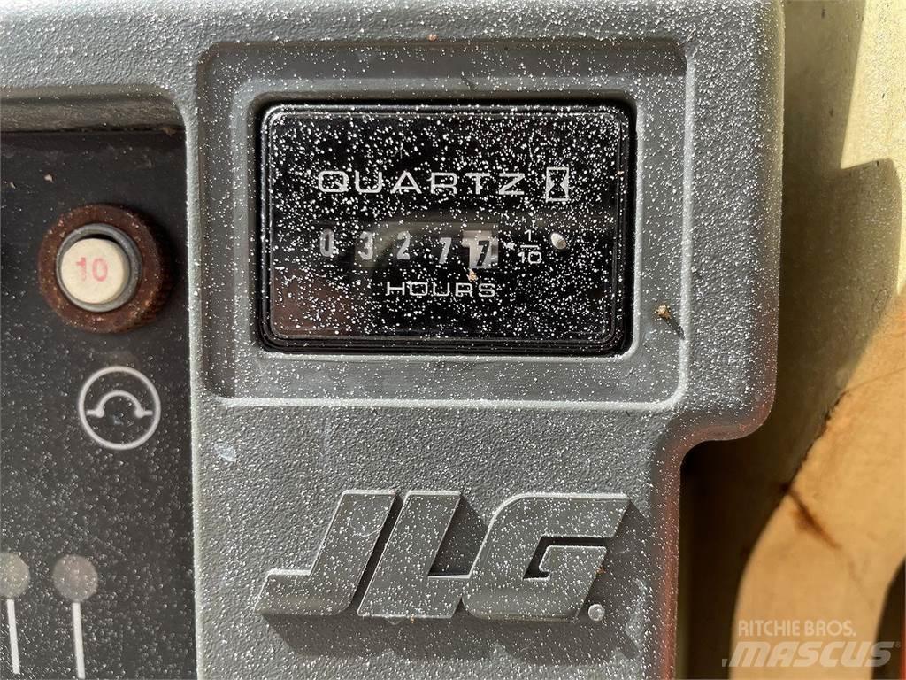 JLG 1930ES Šķerveida pacēlāji