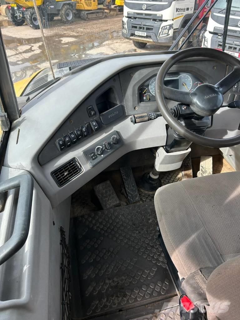 Volvo A 30 G Artikulētie pašizgāzēji