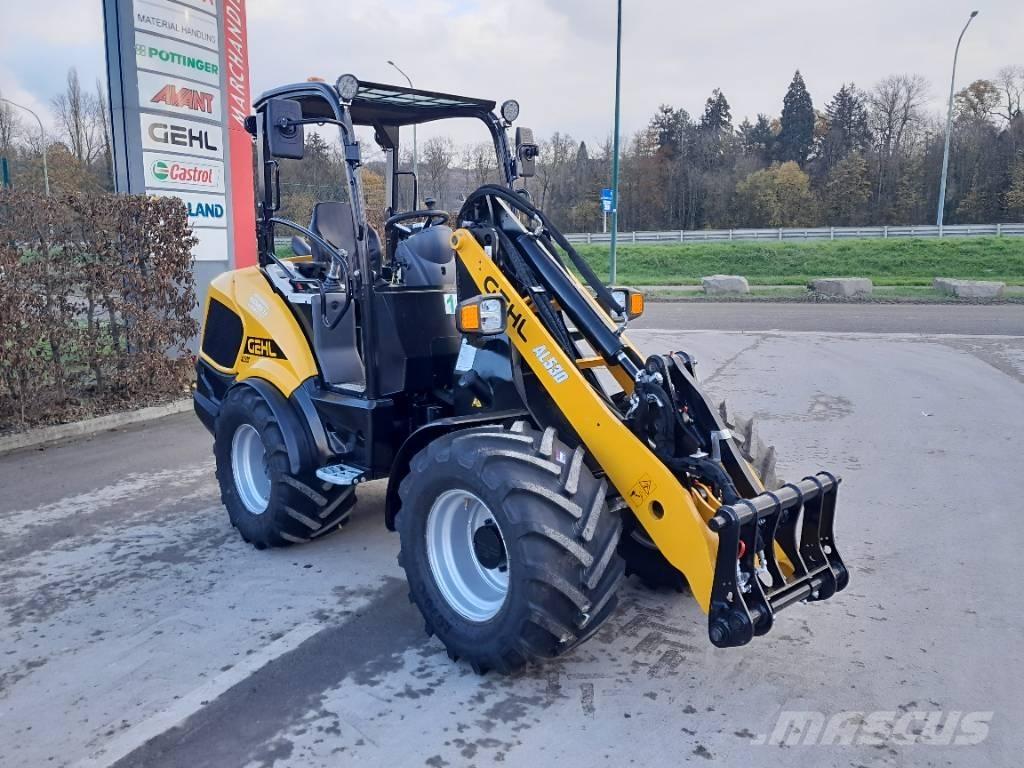 Gehl AL 530 Multifunkcionālie iekrāvēji