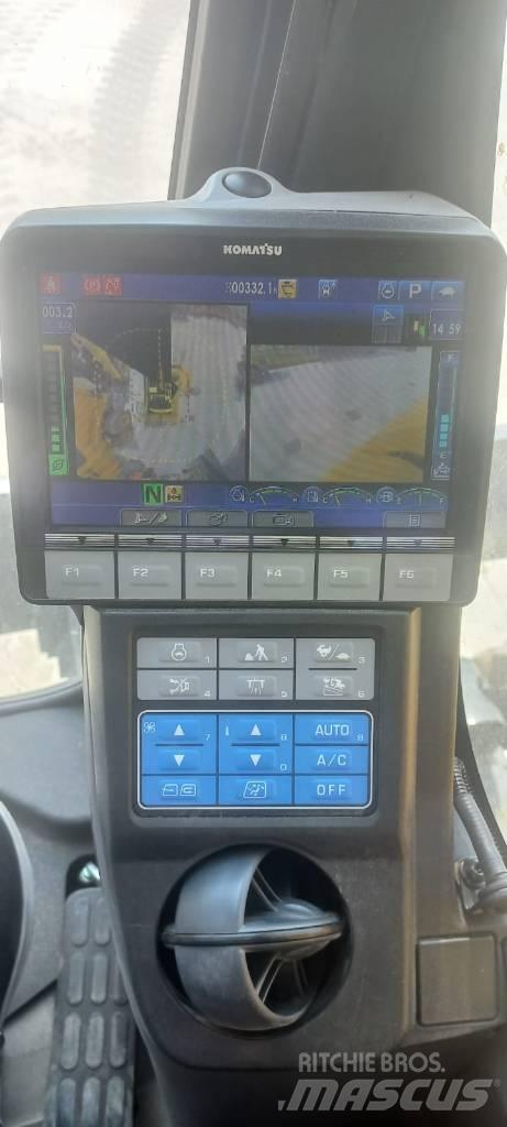 Komatsu PW148-11 Ekskavatori uz riteņiem