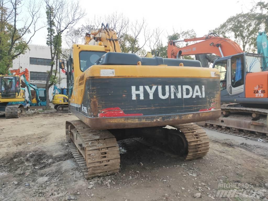 Hyundai R215-9 Kāpurķēžu ekskavatori