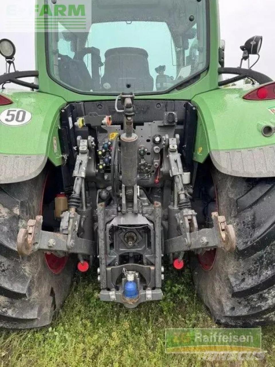 Fendt 724 vario Traktori