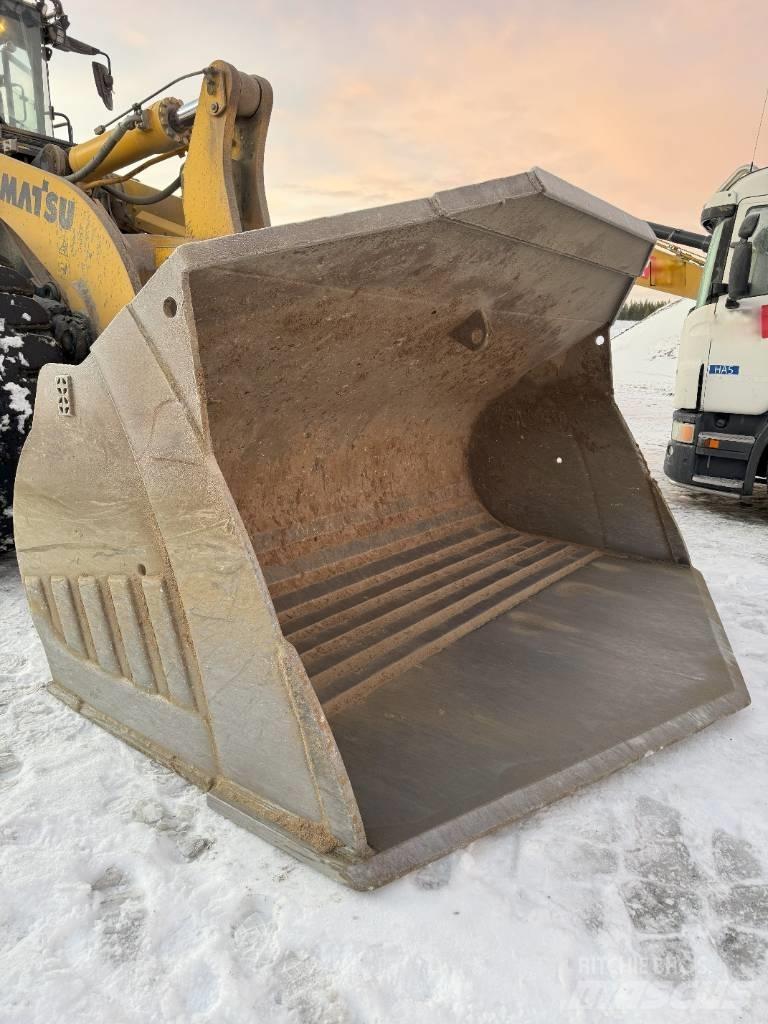 Komatsu WA 500- 8 Iekrāvēji uz riteņiem