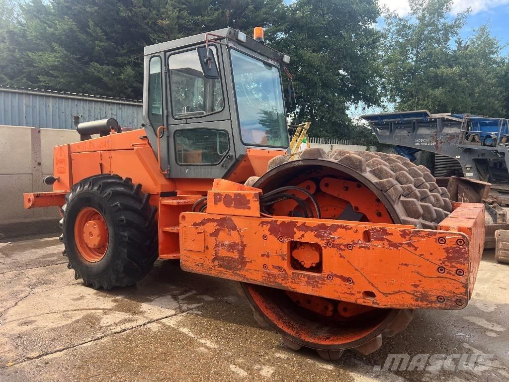 Hamm 2520 D Vienvalča grunts veltņi