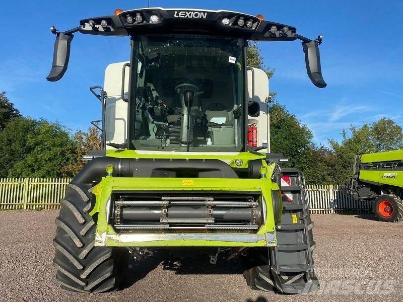 CLAAS LEXION 8600 Ražas novākšanas kombaini