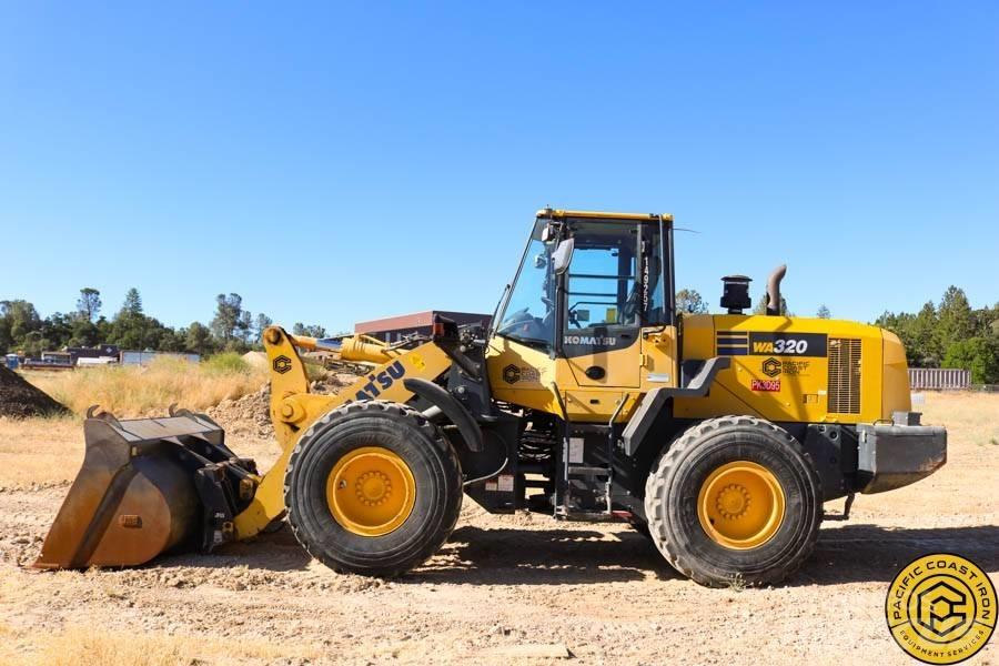 Komatsu WA 320-7 Iekrāvēji uz riteņiem