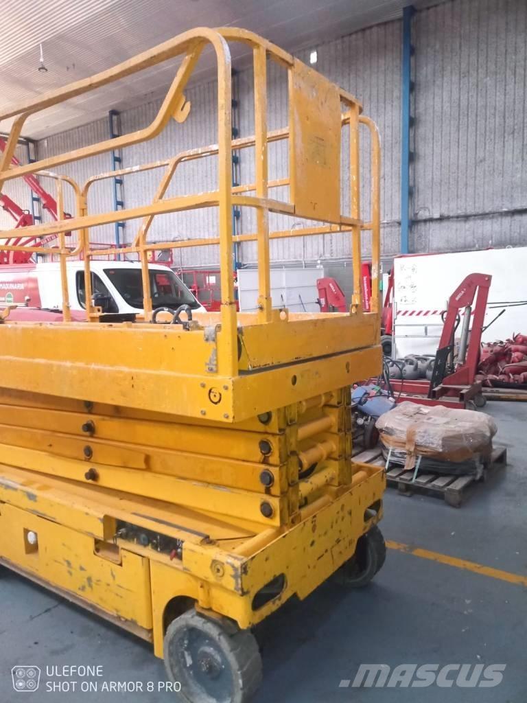 Haulotte Compact 12 Šķerveida pacēlāji