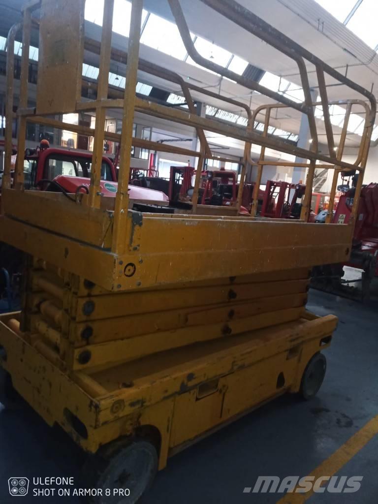 Haulotte Compact 12 Šķerveida pacēlāji