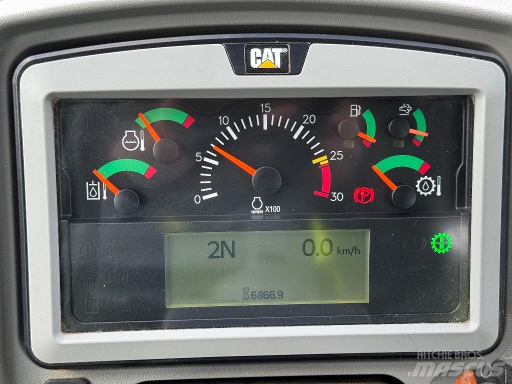 CAT 950 M Iekrāvēji uz riteņiem