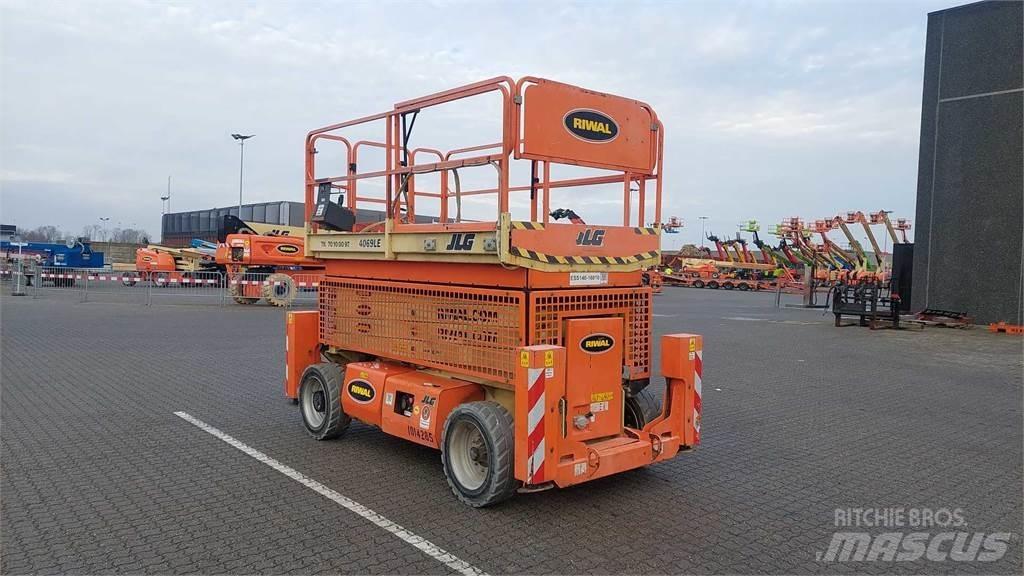 JLG 4069LE Šķerveida pacēlāji