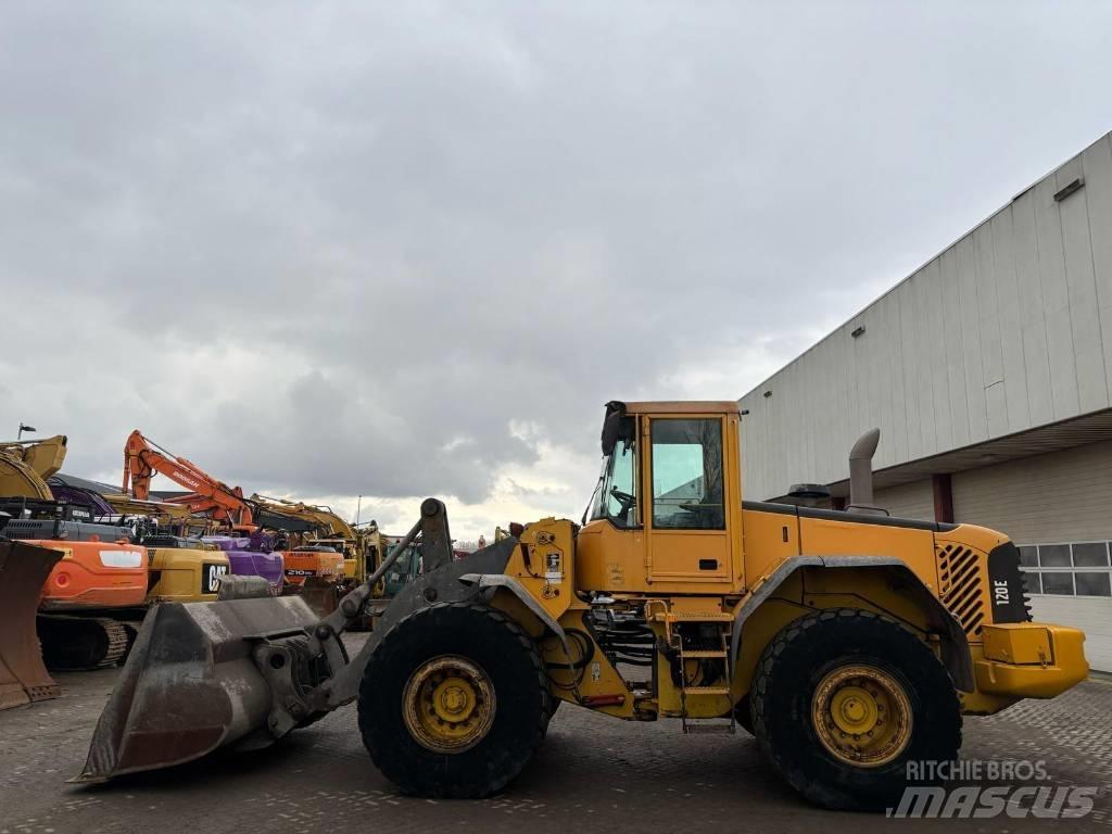 Volvo L 120 E Iekrāvēji uz riteņiem
