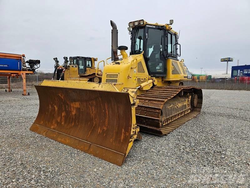 Komatsu D 61 PX-23 Kāpurķēžu buldozeri