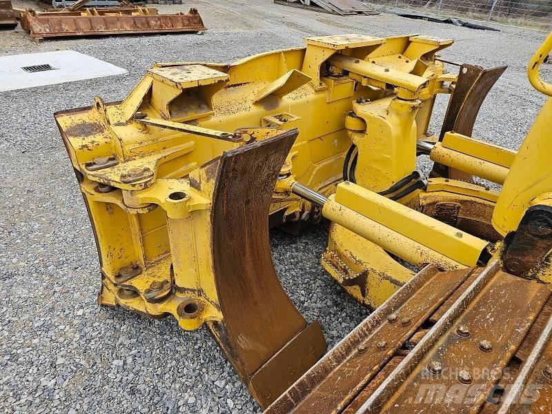 Komatsu D 61 PX-23 Kāpurķēžu buldozeri
