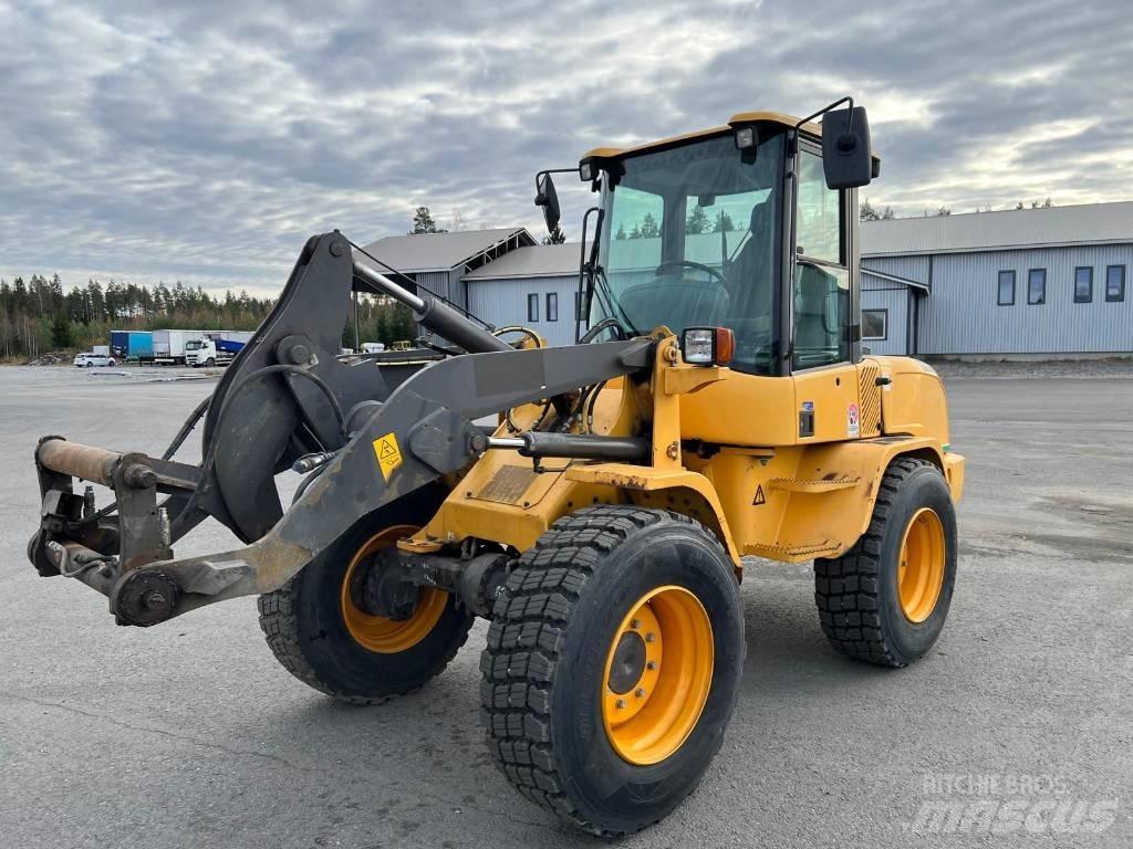 Volvo L30 G S Iekrāvēji uz riteņiem