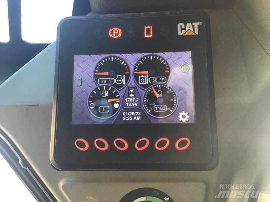 CAT 259D Lietoti riteņu kompaktiekrāvēji