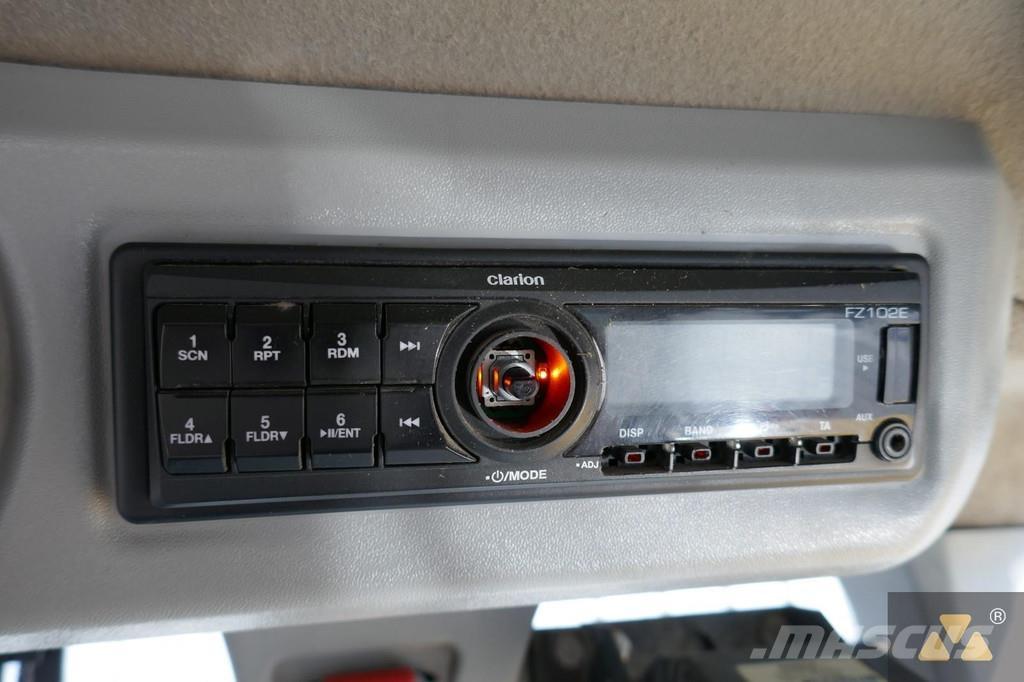 CAT 938M Iekrāvēji uz riteņiem