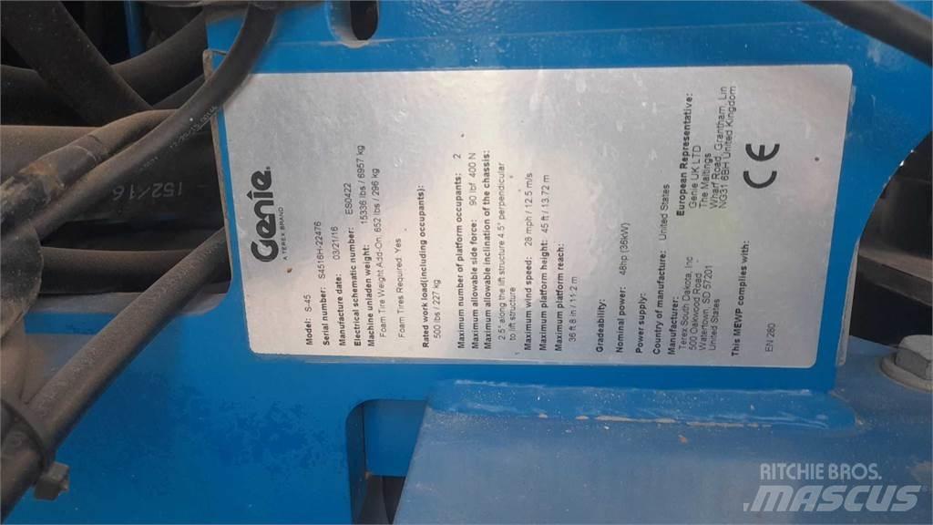 Genie S45 Teleskopiskie pacēlāji