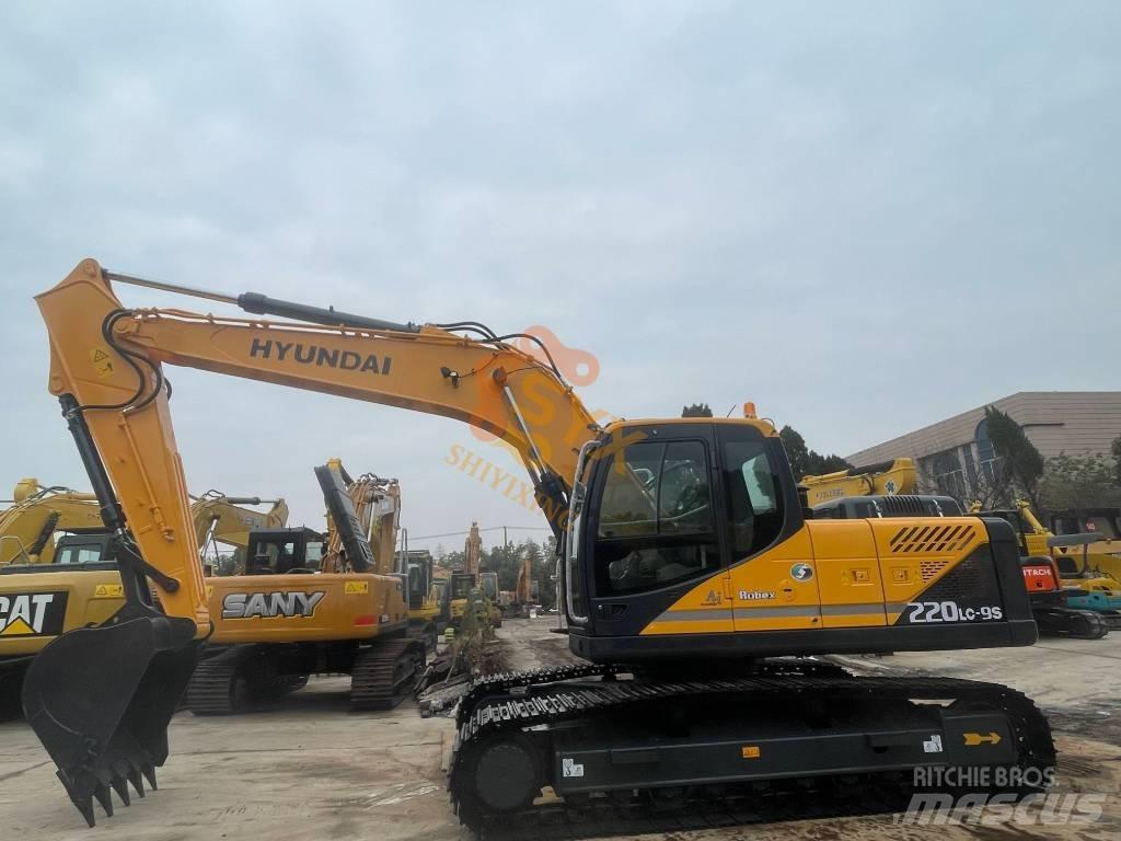 Hyundai Robex 225 Kāpurķēžu ekskavatori