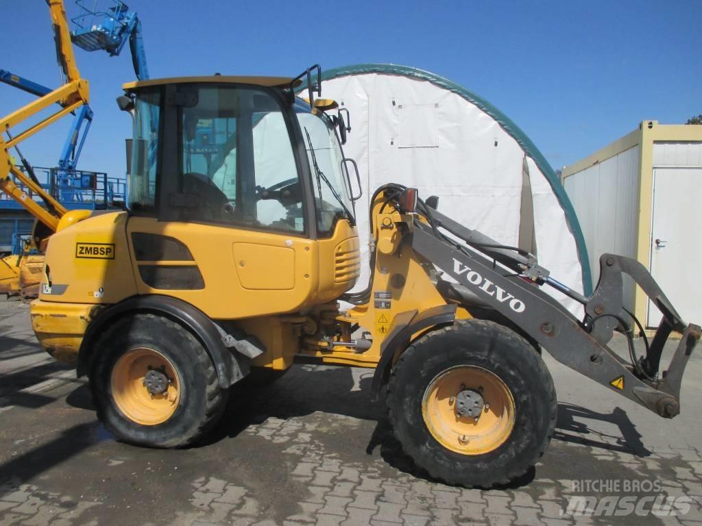 Volvo L 25 F Iekrāvēji uz riteņiem