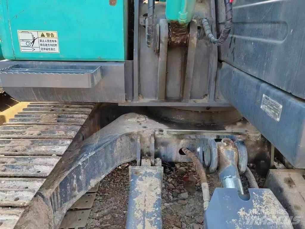 Kobelco SK75 Kāpurķēžu ekskavatori