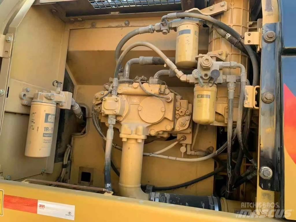 CAT 329 D Kāpurķēžu ekskavatori
